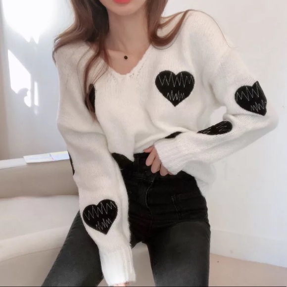 Heart sweater heartbeat gray white patch vneck long sleeve womens - Picture 6 of 11